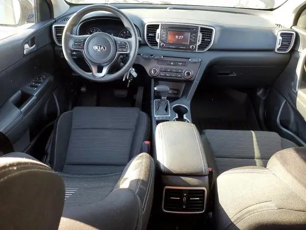 KNDPMCAC6J7334135 2018 KIA SPORTAGE - Image 8