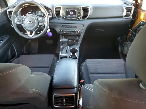 KNDPMCAC6J7335527 2018 KIA SPORTAGE - Image 8