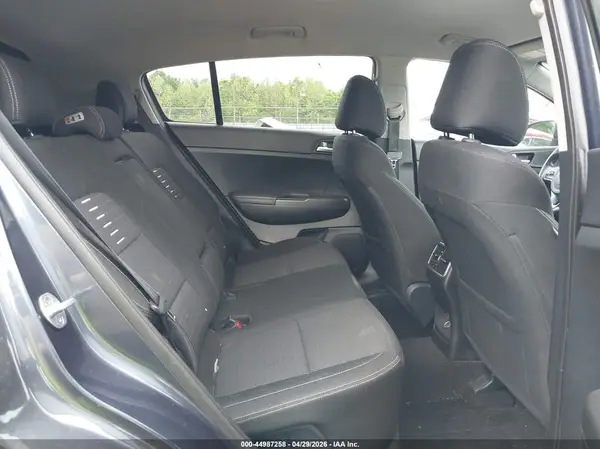 KNDPMCAC6J7335933 2018 KIA SPORTAGE - Image 8