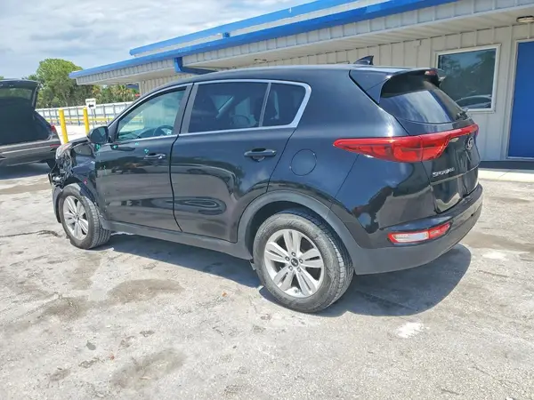 KNDPMCAC6J7338671 2018 KIA SPORTAGE - Image 2