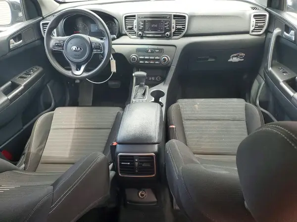 KNDPMCAC6J7338671 2018 KIA SPORTAGE - Image 8