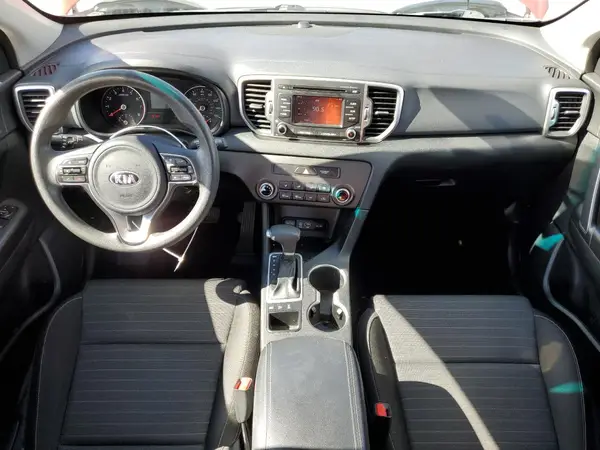 KNDPMCAC6J7339416 2018 KIA SPORTAGE - Image 8