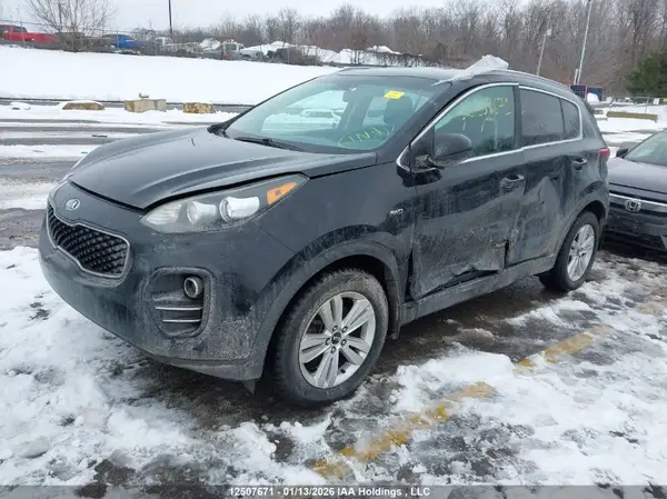 KNDPMCAC6J7341358 2018 KIA SPORTAGE - Image 2