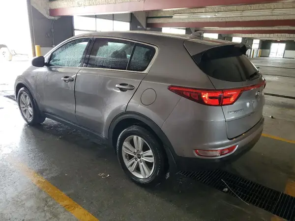 KNDPMCAC6J7341988 2018 KIA SPORTAGE - Image 2