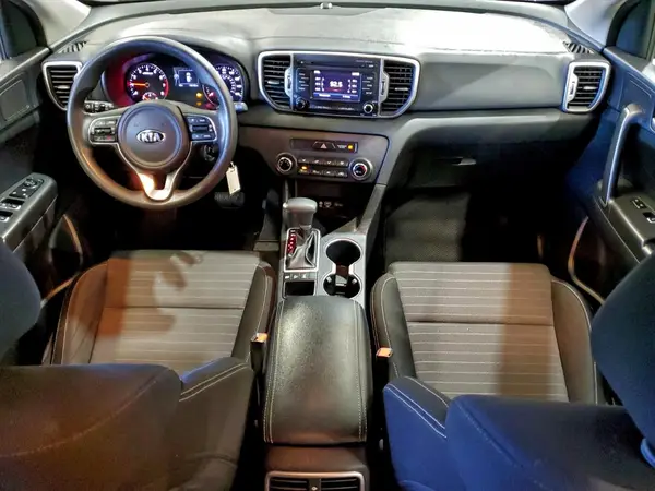 KNDPMCAC6J7352148 2018 KIA SPORTAGE - Image 8
