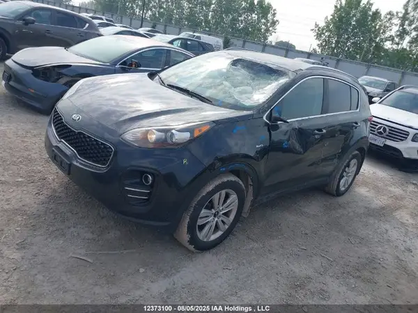 KNDPMCAC6J7361044 2018 KIA SPORTAGE - Image 2