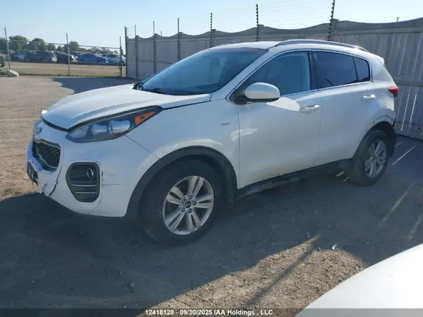KNDPMCAC6J7374926 2018 KIA SPORTAGE - Image 2