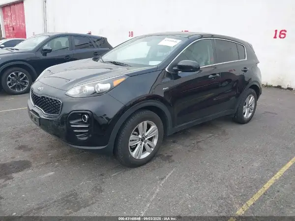 KNDPMCAC6J7381228 2018 KIA SPORTAGE - Image 2