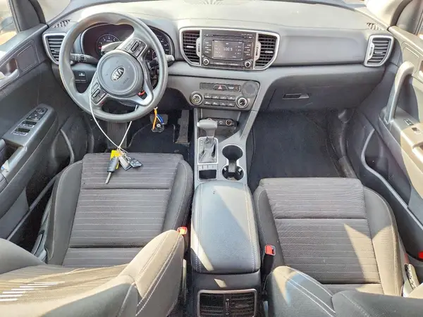 KNDPMCAC6J7388888 2018 KIA SPORTAGE - Image 8