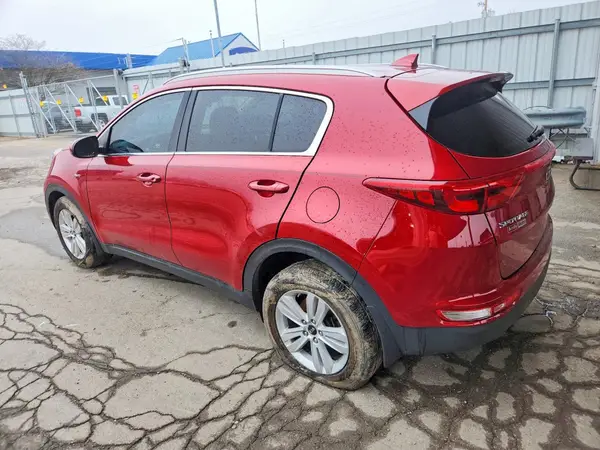 KNDPMCAC6J7393041 2018 KIA SPORTAGE - Image 2