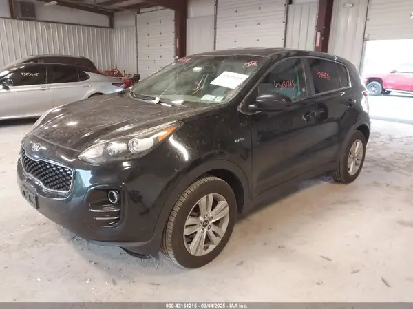 KNDPMCAC6J7400490 2018 KIA SPORTAGE - Image 2