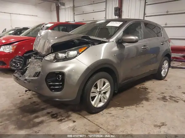 KNDPMCAC6J7403566 2018 KIA SPORTAGE - Image 2