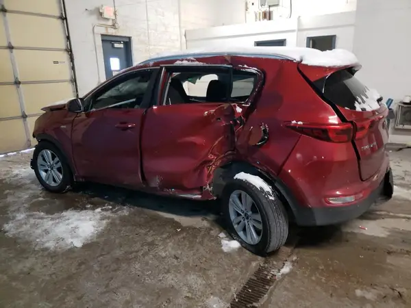 KNDPMCAC6J7418097 2018 KIA SPORTAGE - Image 2