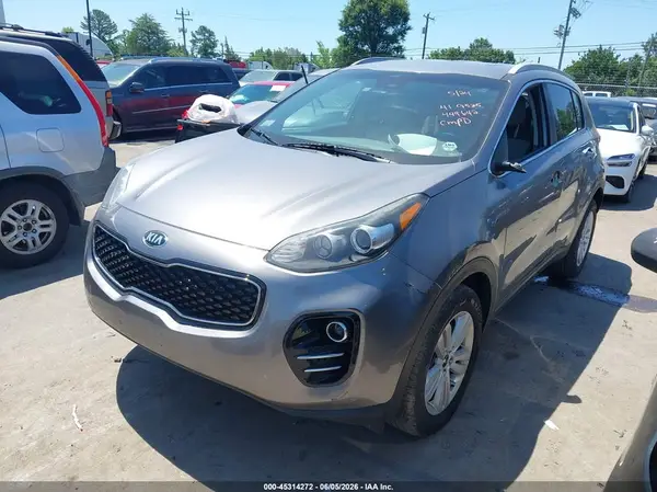 KNDPMCAC6J7419525 2018 KIA SPORTAGE - Image 2