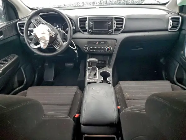 KNDPMCAC6J7424160 2018 KIA SPORTAGE - Image 8