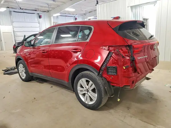 KNDPMCAC6J7426197 2018 KIA SPORTAGE - Image 2