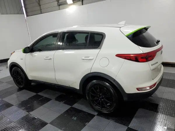 KNDPMCAC6J7430573 2018 KIA SPORTAGE - Image 2