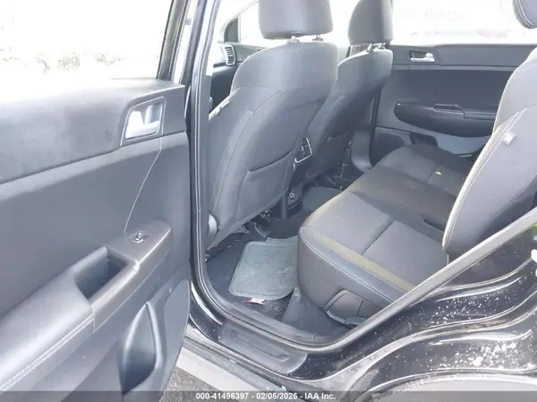 KNDPMCAC6J7436776 2018 KIA SPORTAGE - Image 8