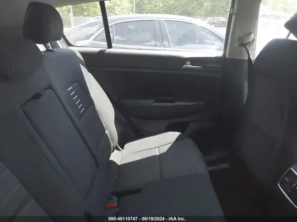 KNDPMCAC6J7444943 2018 KIA SPORTAGE - Image 8