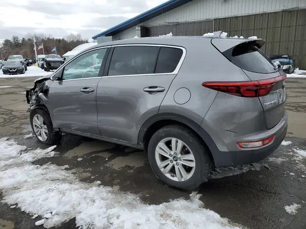 KNDPMCAC6J7447633 2018 KIA SPORTAGE - Image 2