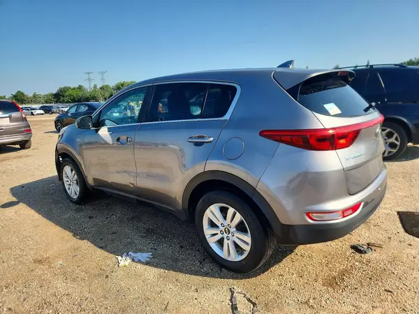 KNDPMCAC6J7448099 2018 KIA SPORTAGE - Image 2