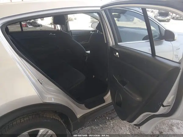 KNDPMCAC6J7450712 2018 KIA SPORTAGE - Image 8