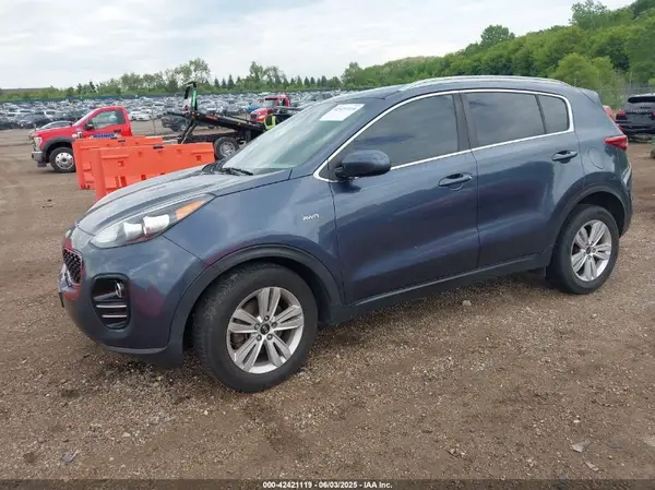 KNDPMCAC6J7472757 2018 KIA SPORTAGE - Image 2