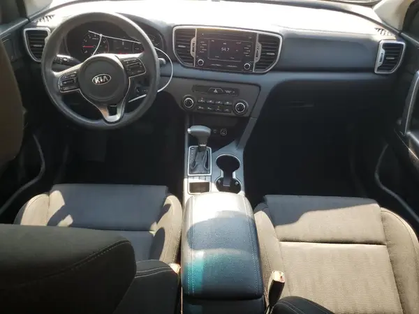 KNDPMCAC6K7497272 2019 KIA SPORTAGE - Image 8