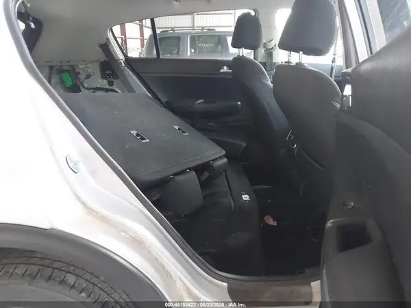KNDPMCAC6K7503233 2019 KIA SPORTAGE - Image 8