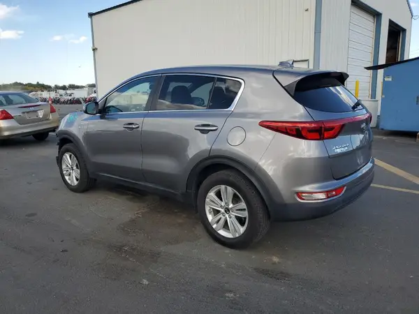 KNDPMCAC6K7528939 2019 KIA SPORTAGE - Image 2