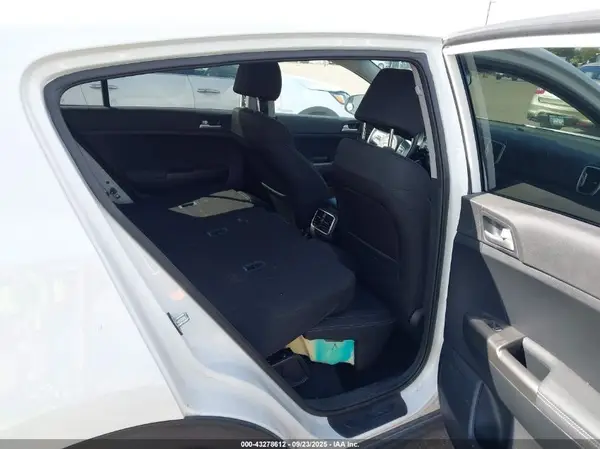 KNDPMCAC6K7533378 2019 KIA SPORTAGE - Image 8
