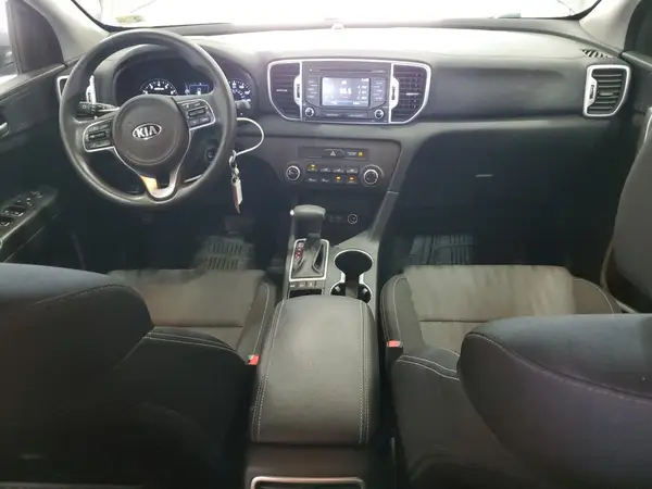 KNDPMCAC6K7549015 2019 KIA SPORTAGE - Image 8