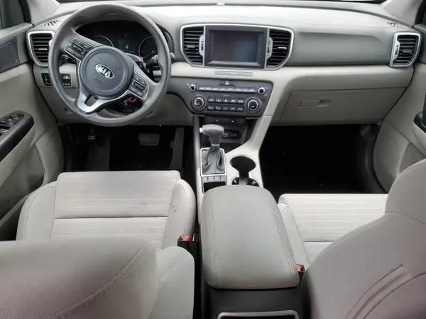 KNDPMCAC6K7549399 2019 KIA SPORTAGE - Image 8