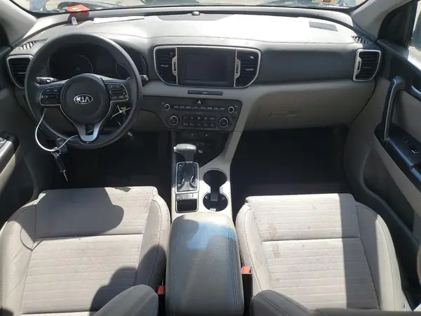 KNDPMCAC6K7566932 2019 KIA SPORTAGE - Image 8