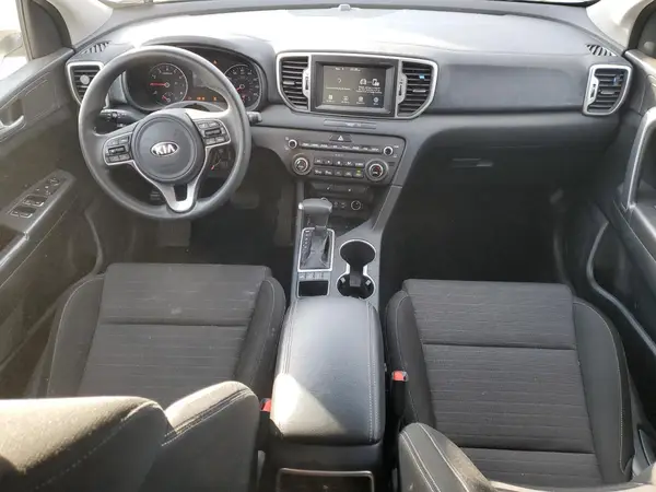 KNDPMCAC6K7575355 2019 KIA SPORTAGE - Image 8