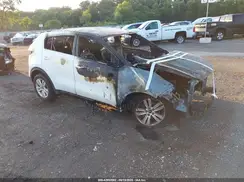 KNDPMCAC6K7596352 2019 KIA SPORTAGE