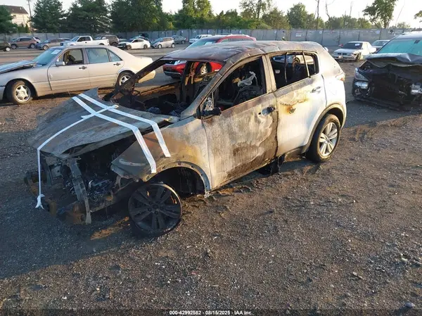 KNDPMCAC6K7596352 2019 KIA SPORTAGE - Image 2