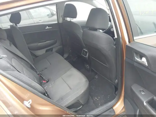 KNDPMCAC6K7602926 2019 KIA SPORTAGE - Image 8