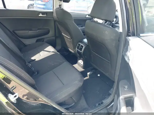 KNDPMCAC6K7603218 2019 KIA SPORTAGE - Image 8