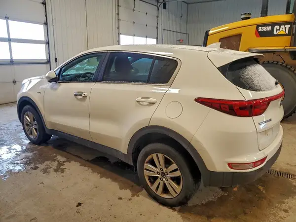 KNDPMCAC6K7605230 2019 KIA SPORTAGE - Image 2