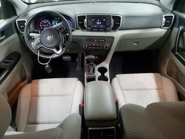 KNDPMCAC6K7608628 2019 KIA SPORTAGE - Image 8
