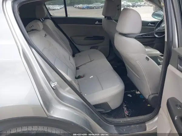 KNDPMCAC6K7624165 2019 KIA SPORTAGE - Image 8