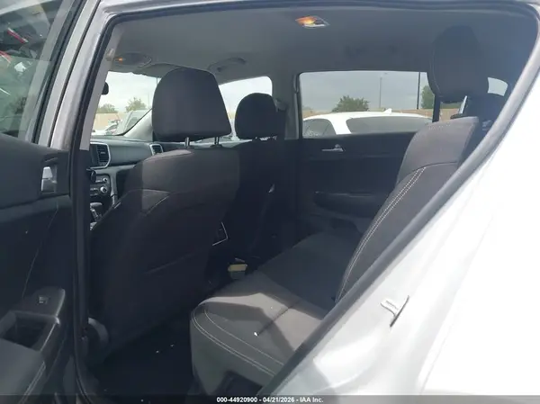 KNDPMCAC6L7678261 2020 KIA SPORTAGE - Image 8