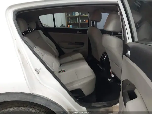 KNDPMCAC6L7683301 2020 KIA SPORTAGE - Image 8
