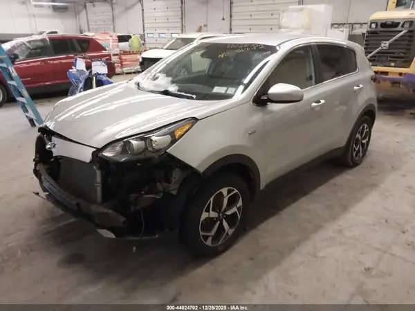 KNDPMCAC6L7803193 2020 KIA SPORTAGE - Image 2