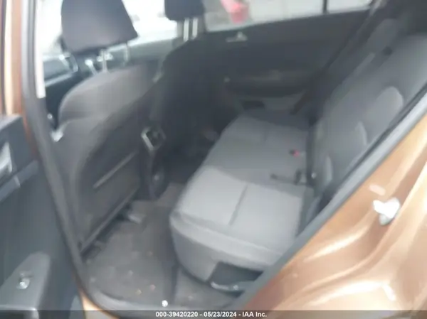 KNDPMCAC6M7845784 2021 KIA SPORTAGE - Image 8