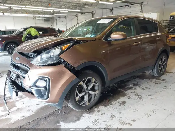 KNDPMCAC6M7848376 2021 KIA SPORTAGE - Image 2