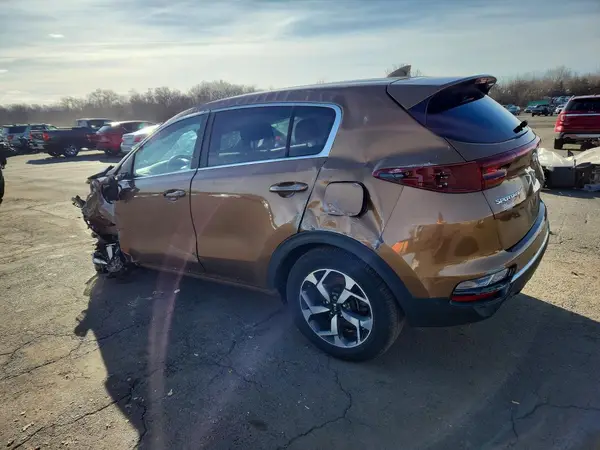 KNDPMCAC6M7889865 2021 KIA SPORTAGE - Image 2