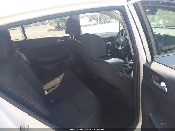 KNDPMCAC6M7917812 2021 KIA SPORTAGE - Image 8