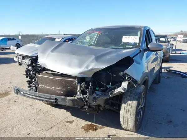 KNDPMCAC6M7939373 2021 KIA SPORTAGE - Image 2